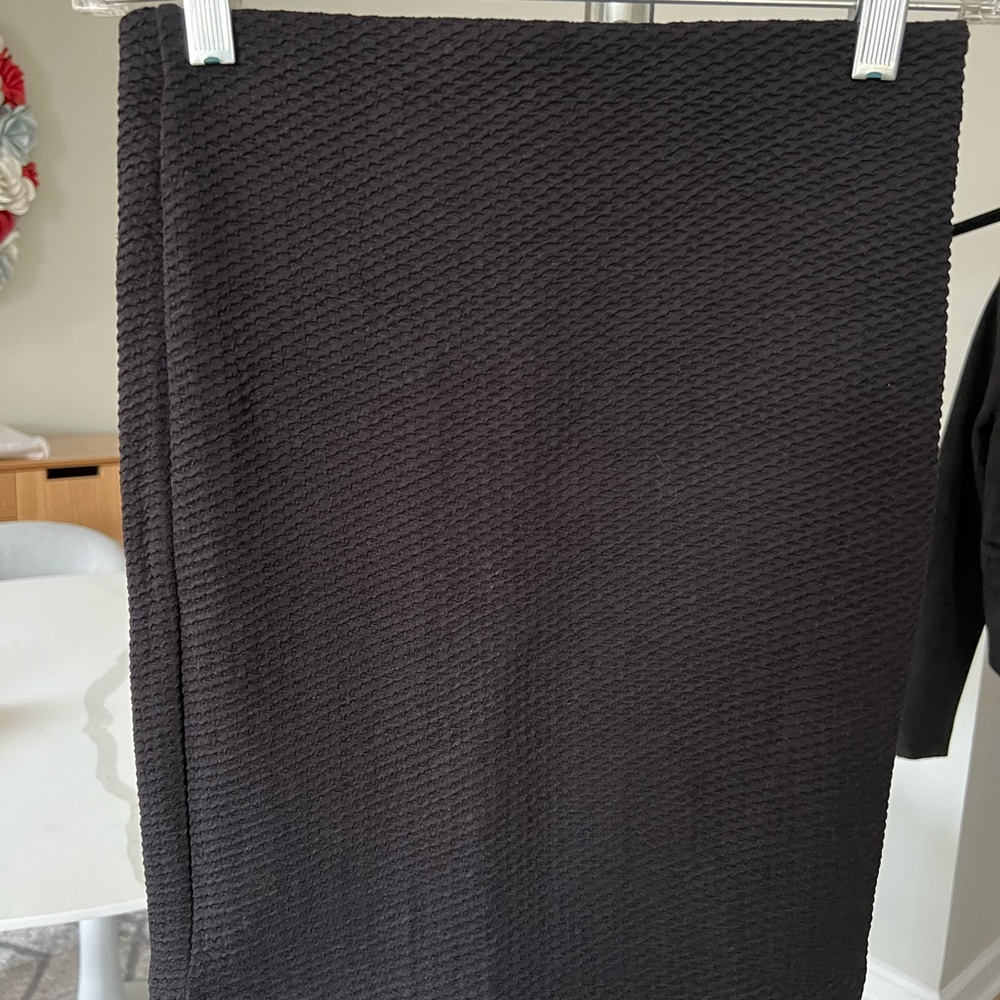 H&M Divided Black Textured Skirt